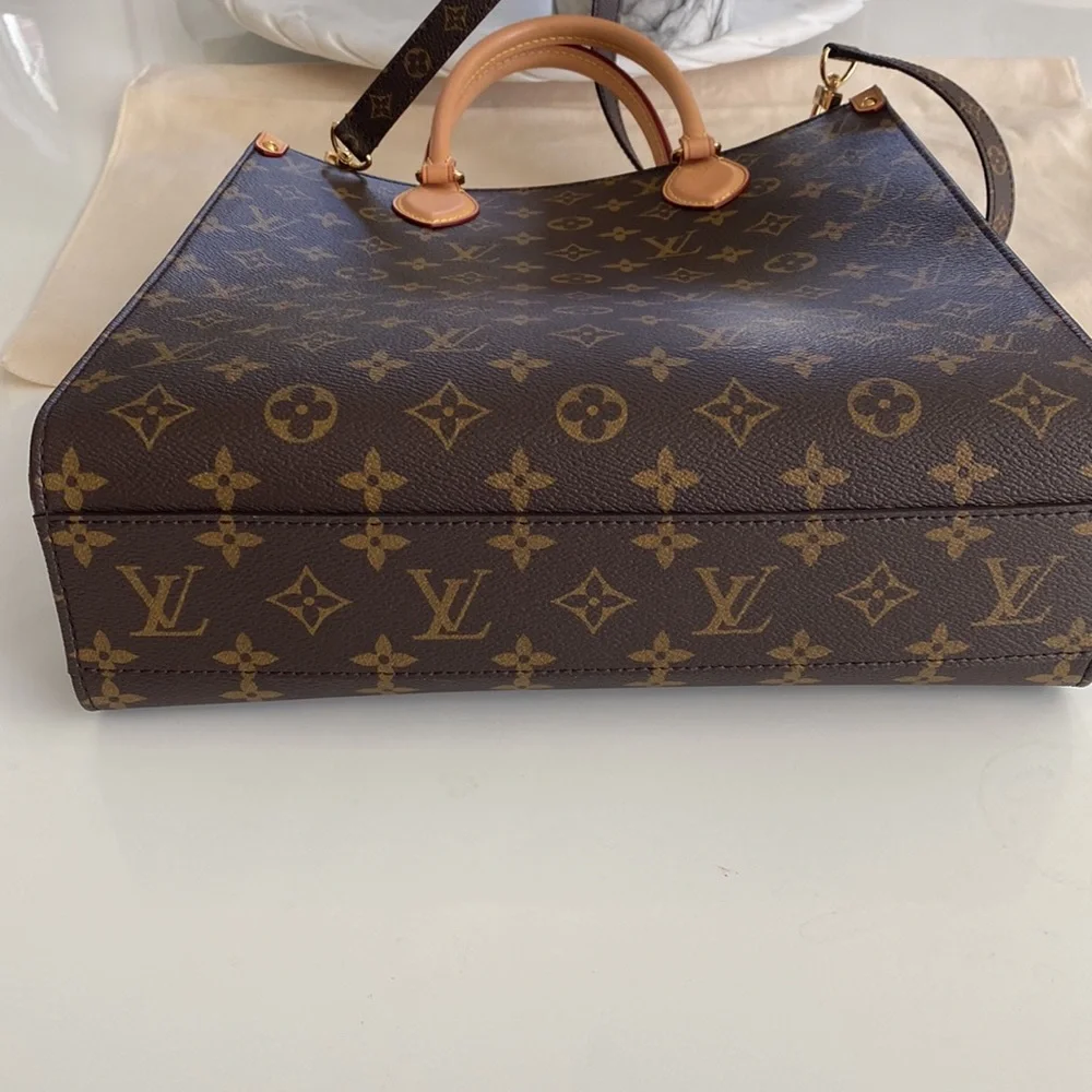 😍LOUIS VUITTON Monogram Sac Plat PM M45848 w/ Dust Bag, Box & Receipt! - Picture 7 of 12